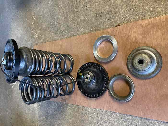 Amortisseurs Peugeot Sport Monotube Inversé tige 45mm avec ressorts coupelles supports supérieurs 1