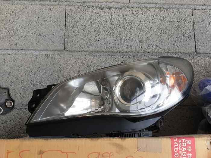 Vends feux AV Subaru Impreza STI9 0