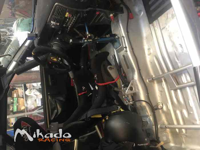 voiture compétition NISSAN KIT CAR USINE 3