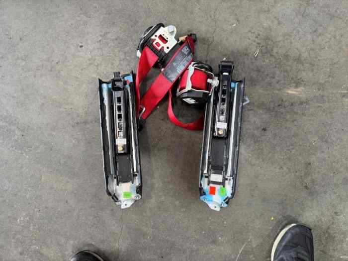 Ceintures rouges Porsche 997 1