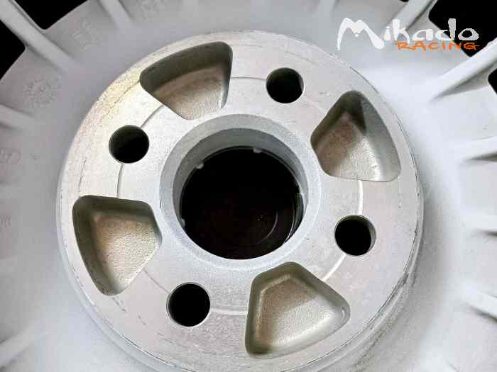 JANTE OZ RACING RALLYE 15 POUCES NEUVE 3