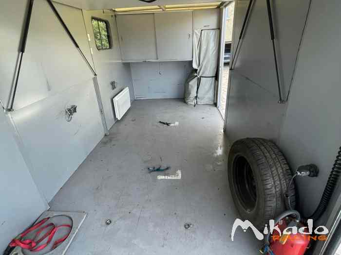 Camion Renault Master aménagé 1