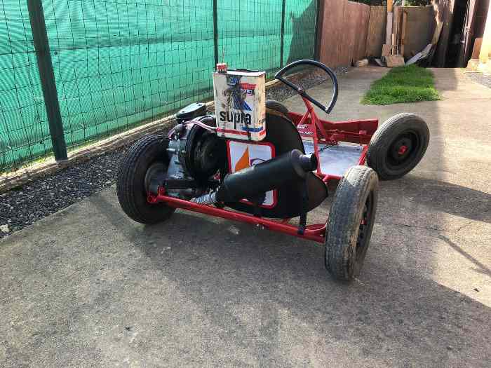 Go-kart des années 60/70 à moteur Vespa 2