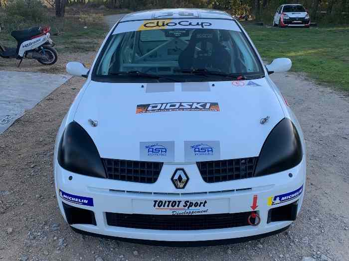 Clio 2 Cup Ph3 ;1ere main ;Même propri...