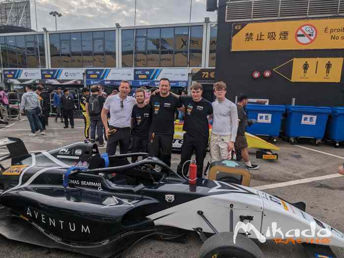 Freelance Assistance rallye mecano piste tyresman SASU TVA 4