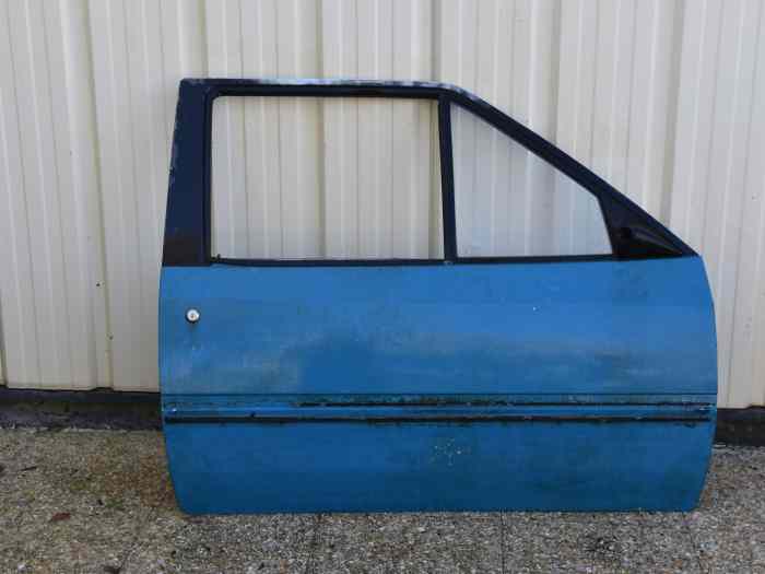 LOT ELEMENTS DE CARROSSERIE AX 1