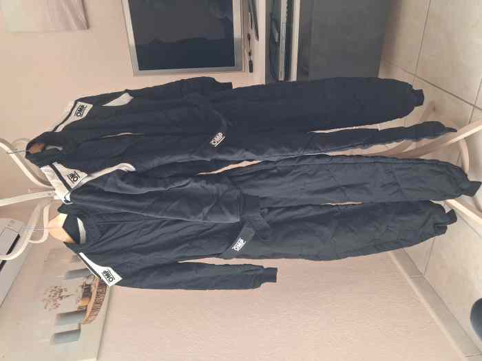 Vends combinaisons peu servies.