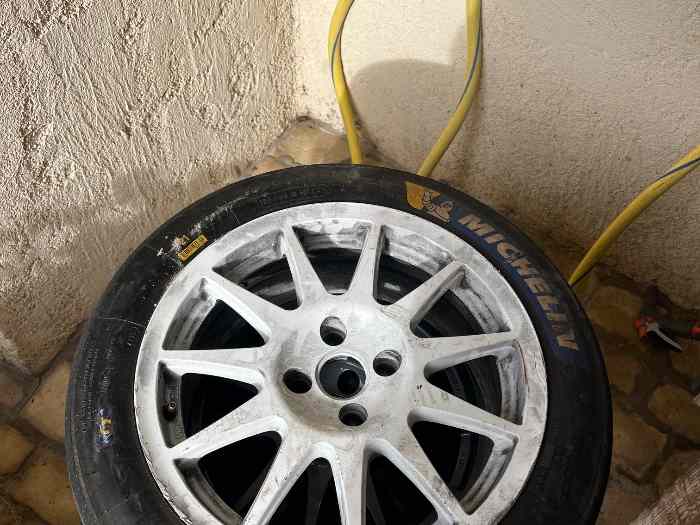 Pneu Michelin 21 16 pouces 0