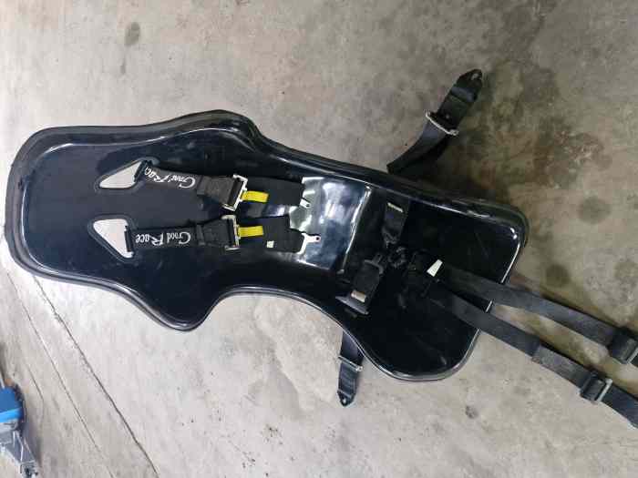 Siege baquet + Arnais 0