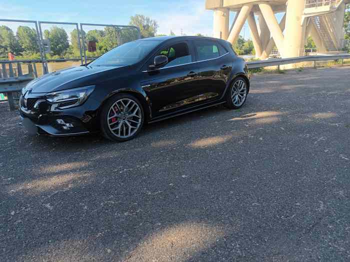 Megane 4 rs trophy 300ch 32000e 0