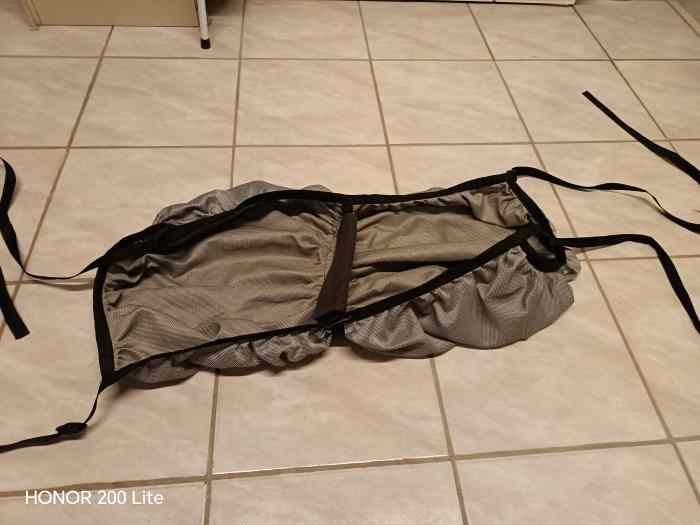 Filet / support casque 0