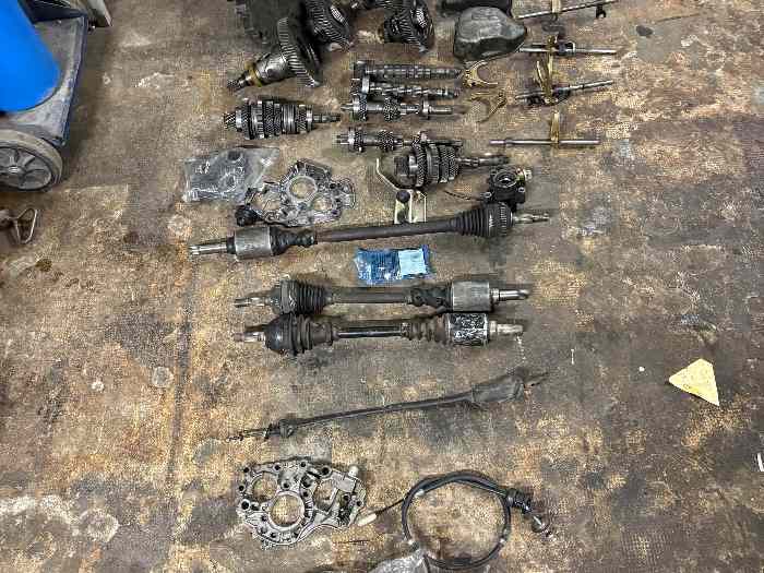 Lot pièces boîte MA / support saxo 106...