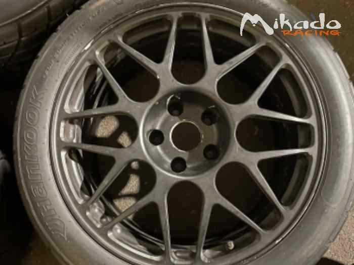 Jantes HRE BMW 5x120 et pneus pluie ha...