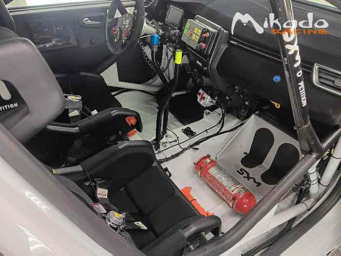 Renault Clio Rally3 avec lot de bord 1