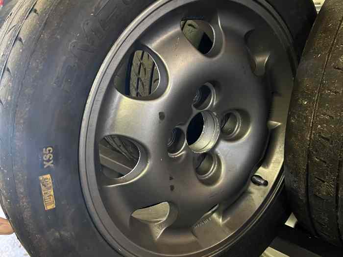 14 Roues Peugeot 205 1.9 GTI 2