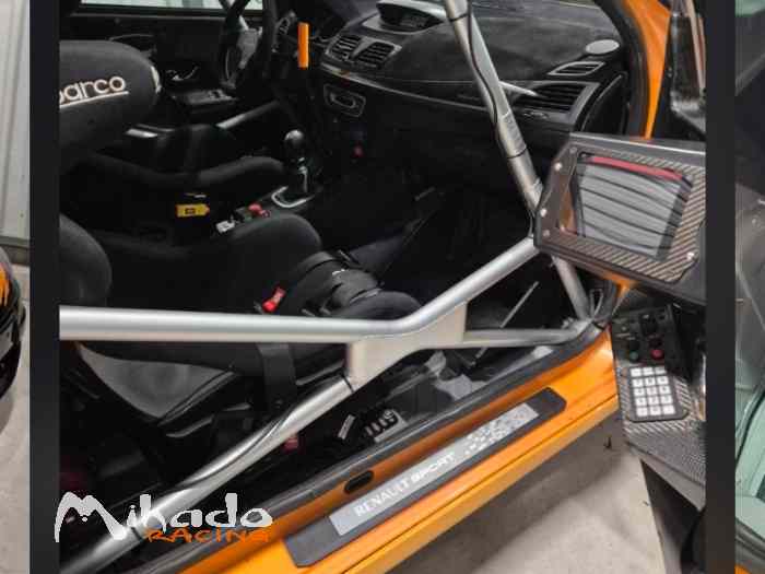 Megane N4 sonas FULL RENAULT SPORT 4