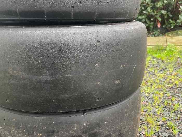 Pneus slick Yokohama 14 1