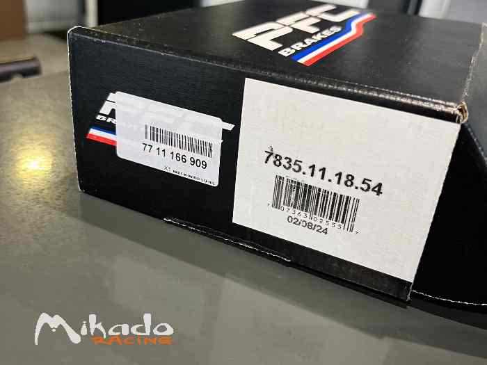 Lot de pièces formule Renault 2