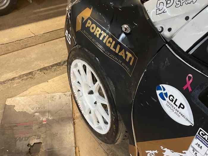 DS3 R3T Accidentée mais roulante 2