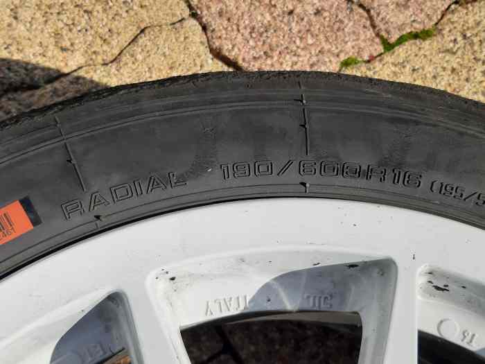 4 pneus Yokohama ADVAN 051T Medium 195/50 R16 3
