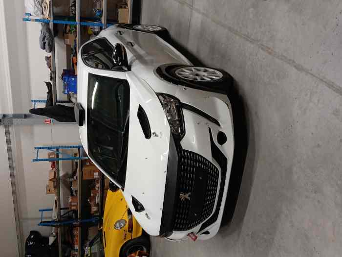 A louer 208 rallye 4