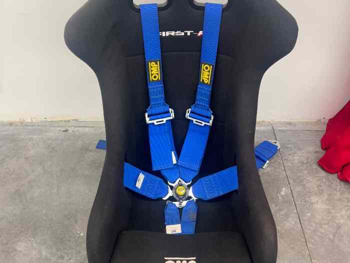 Siège baquet avec son harnais 1