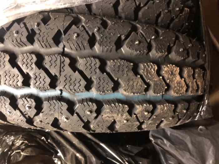 2 Pneus Burzet 165/70/14