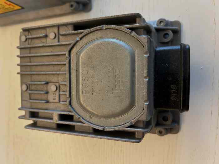 BOÎTIERS ÉLECTRONIQUES COMPETITION POUR PORSCHE 3