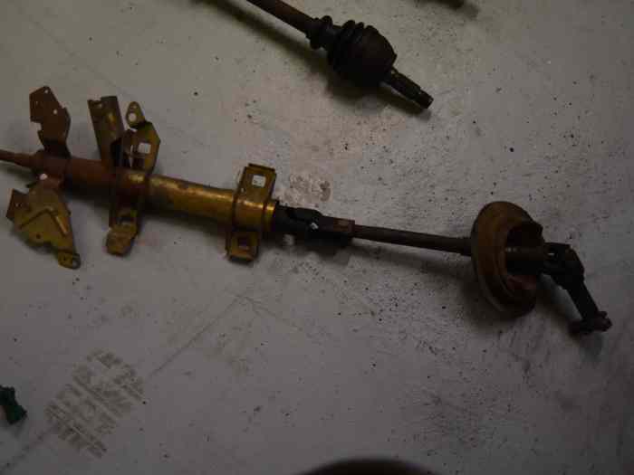 COLONNE DE DIRECTION AX GTI 106