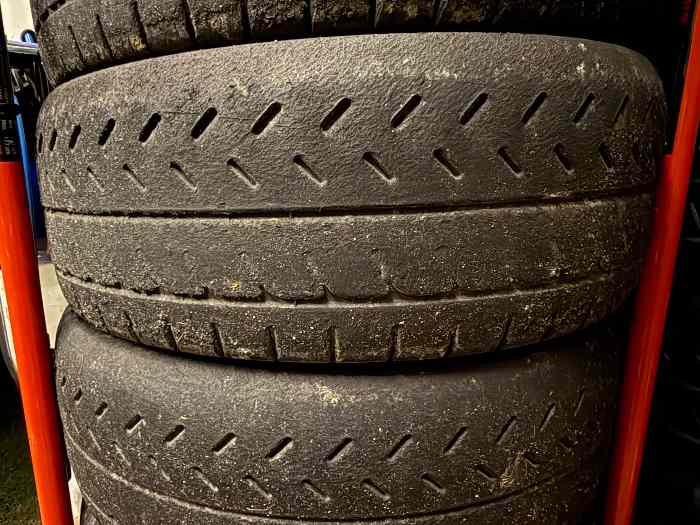 Pneus occasion Michelin R21 en 16