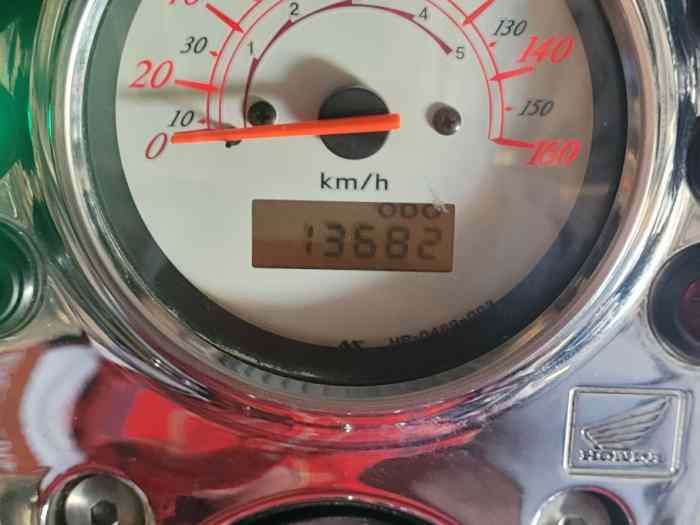 125 shadow année 2001 1