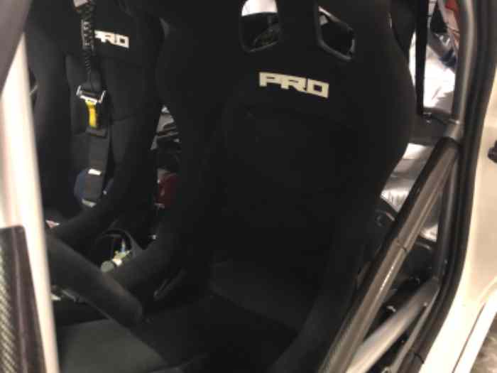 Baquet oreille fin homologation 1