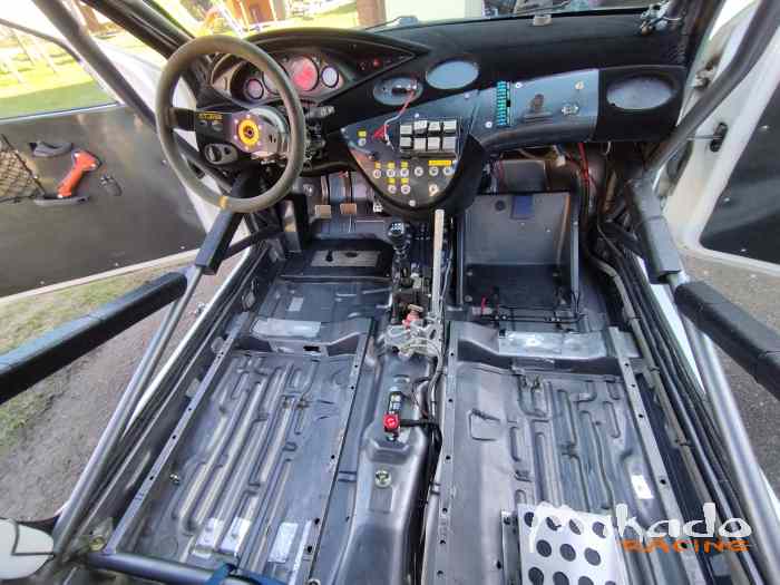 vraie focus kit car USINE + énorme lot de bord 4