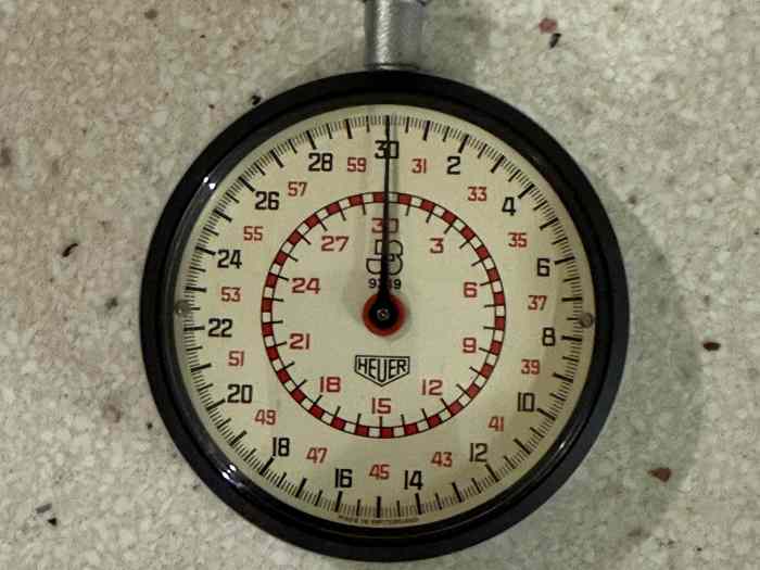 HEUER Chronomètre 1