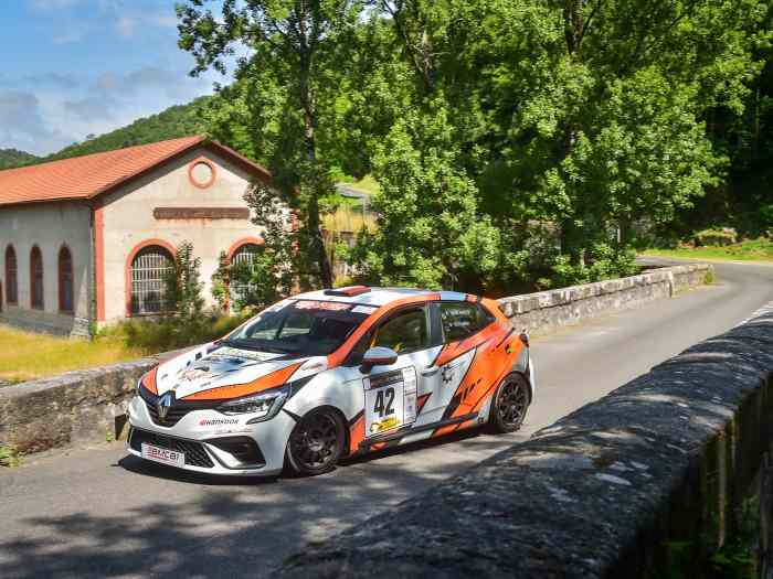 Clio RC5 + lot de bord 0