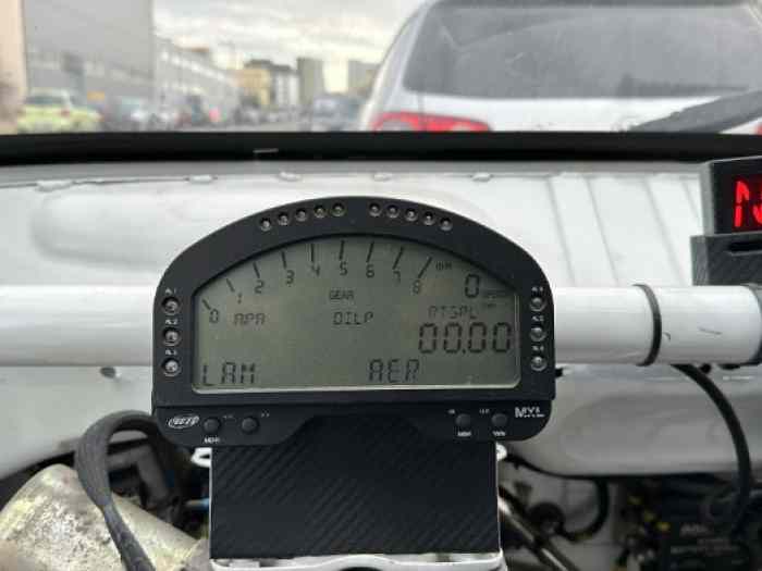 SE VENDE CLIO F2000 1