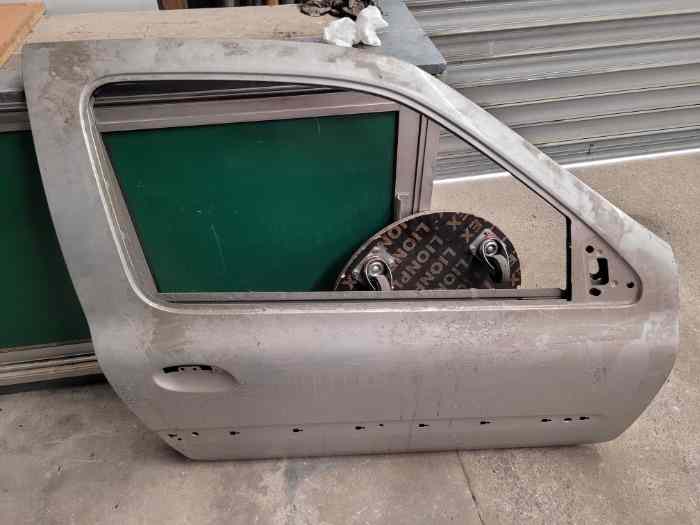 Lot pièces carrosserie clio 2 rs ou cup 2