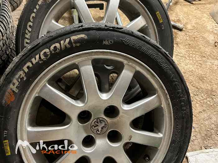 Pièces 206 et pneus 0