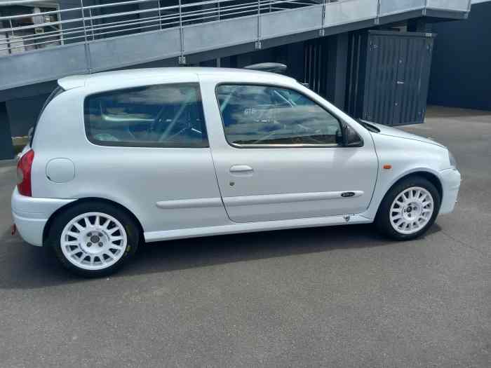 RENAULT CLIO 2 RS PHASE 1 N3 1