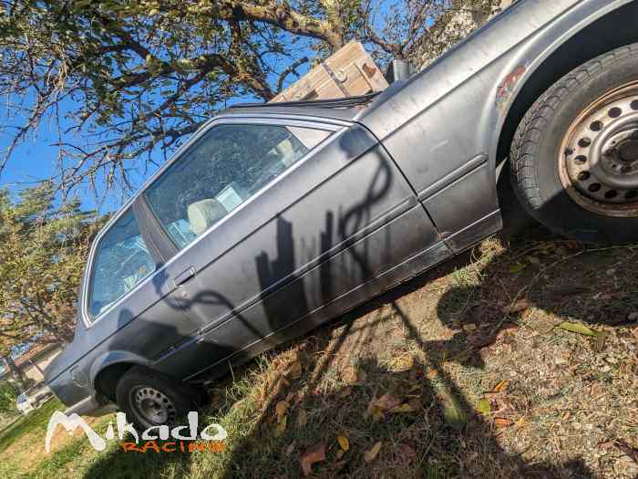 BMW E30 coupé 320i 4