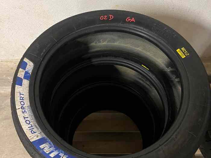 Michelin M21 18 pouces 0