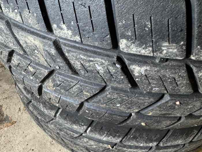 Vends pneus, Pirelli 14 pouces 5