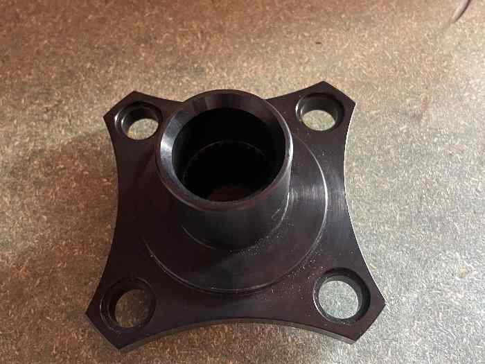 Moyeux Clio 27 cannelures 1