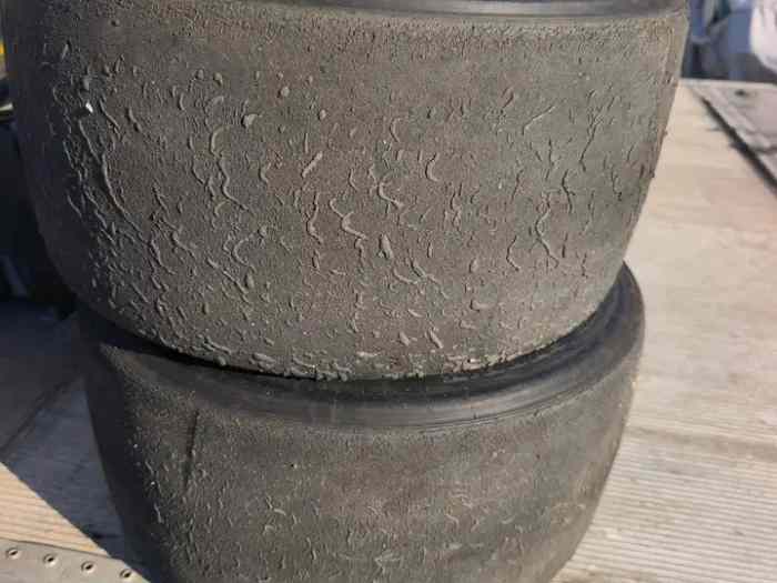 4 PNEUS ULTRA SOFT ET SUPER SOFT COMPOUND 250/570/13 A94 ET A92 0