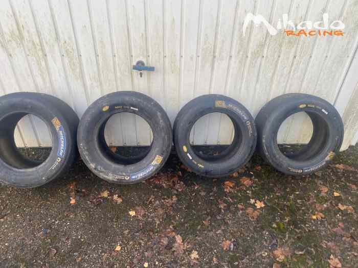 Jeux de pneus slick 13 pouces pour utilisation circuit (Funyo, F4 Tatuus, F4 Migale) 2