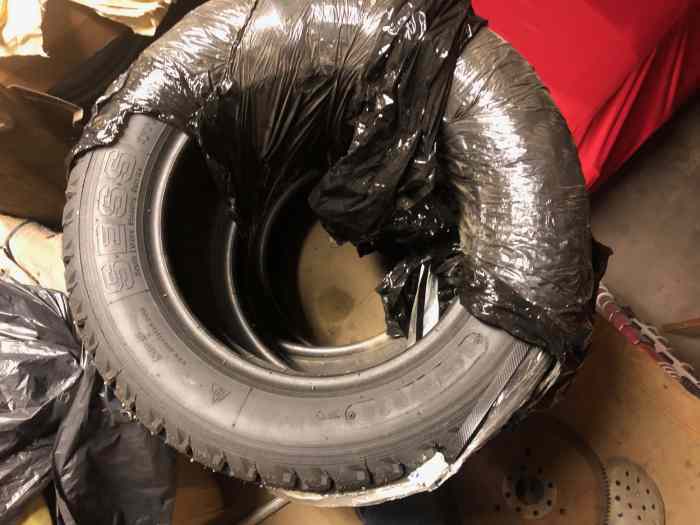 2 Pneus Burzet 165/70/14 3