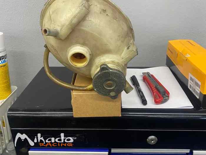 Vases expansion Peugeot 205 0