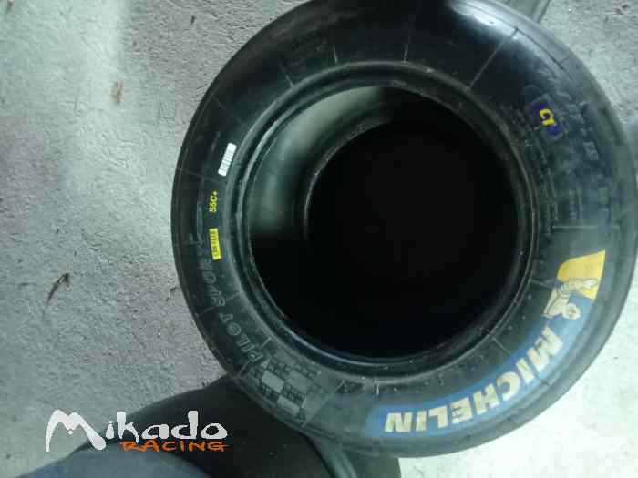 vends pneus Michelin