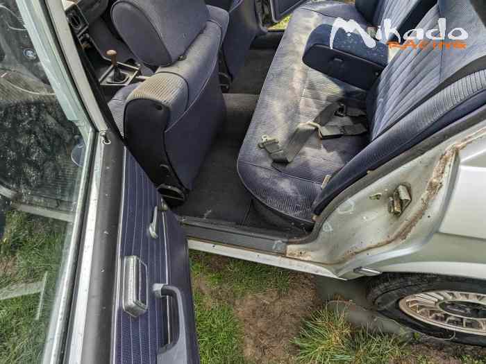 BMW e12 520 carbu 117000 km à restaurer 2