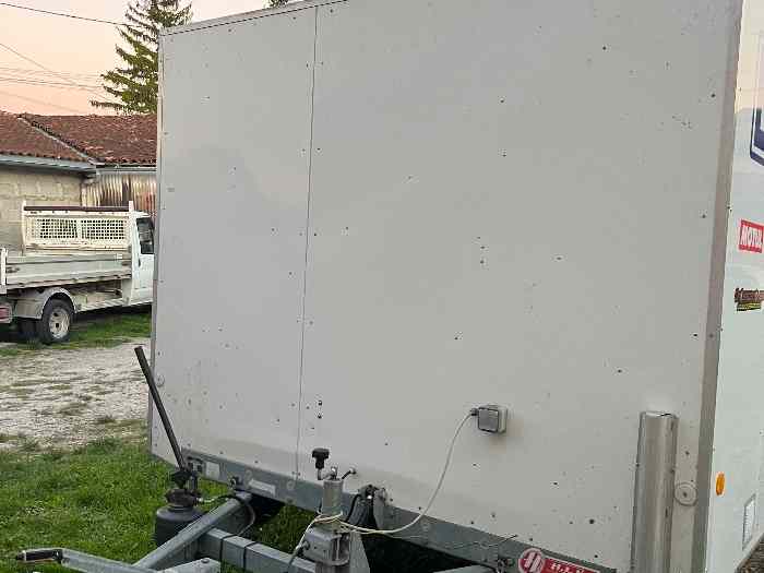 Remorque fermé TRIGANO 3